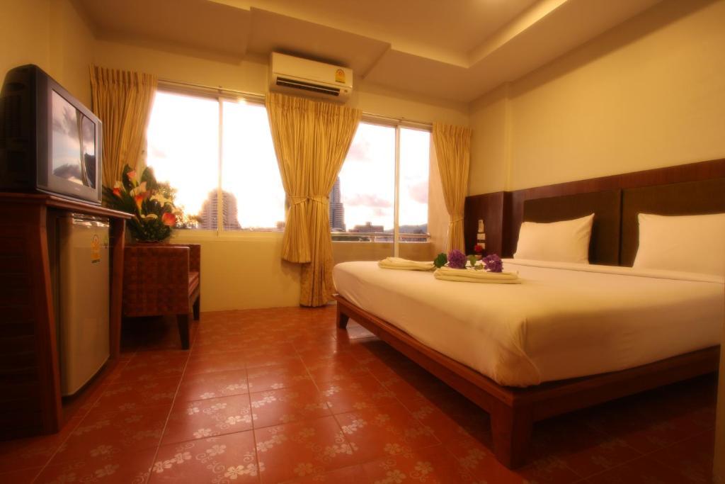 Good Nice 2 Guesthouse Patong Dış mekan fotoğraf
