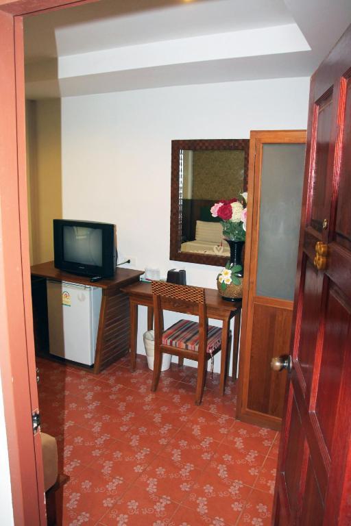 Good Nice 2 Guesthouse Patong Dış mekan fotoğraf