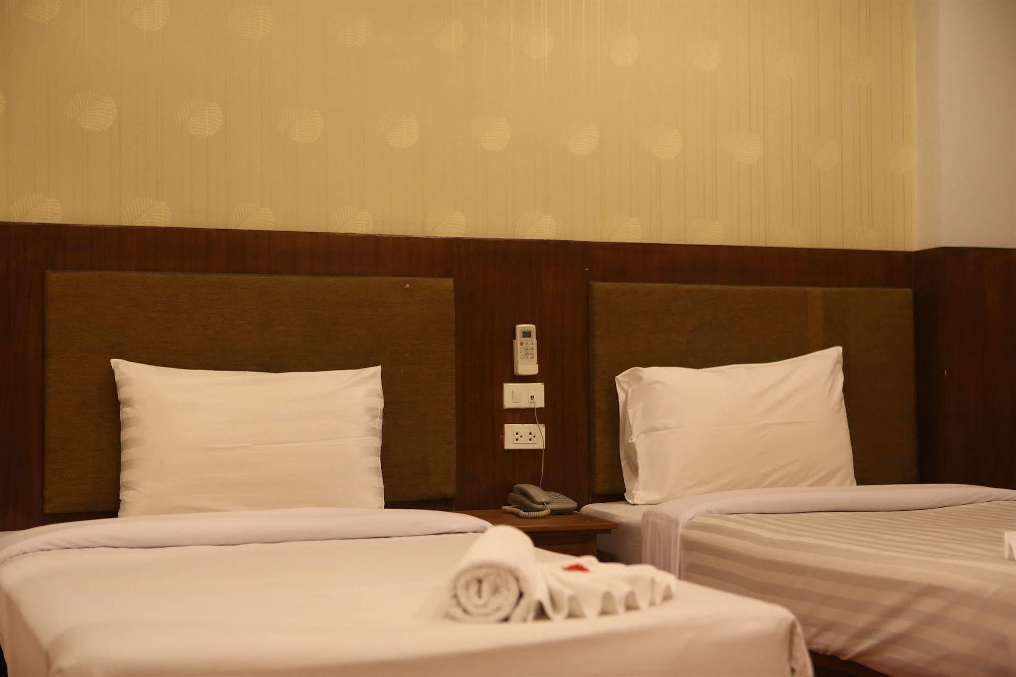Good Nice 2 Guesthouse Patong Dış mekan fotoğraf